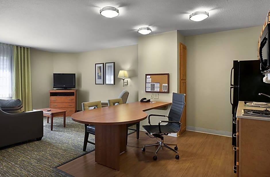 Candlewood Suites Savannah Airport, an IHG Hotel