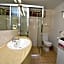Tradewinds McLeod Holiday Apartments