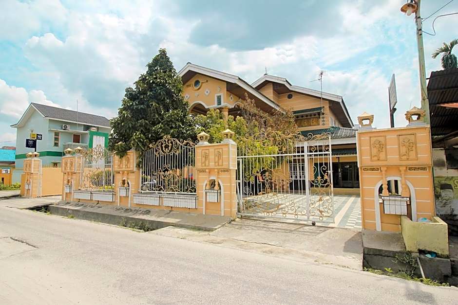 OYO Life 2553 Kost Daya