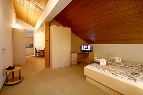 Apartment with Balcony for Single Use