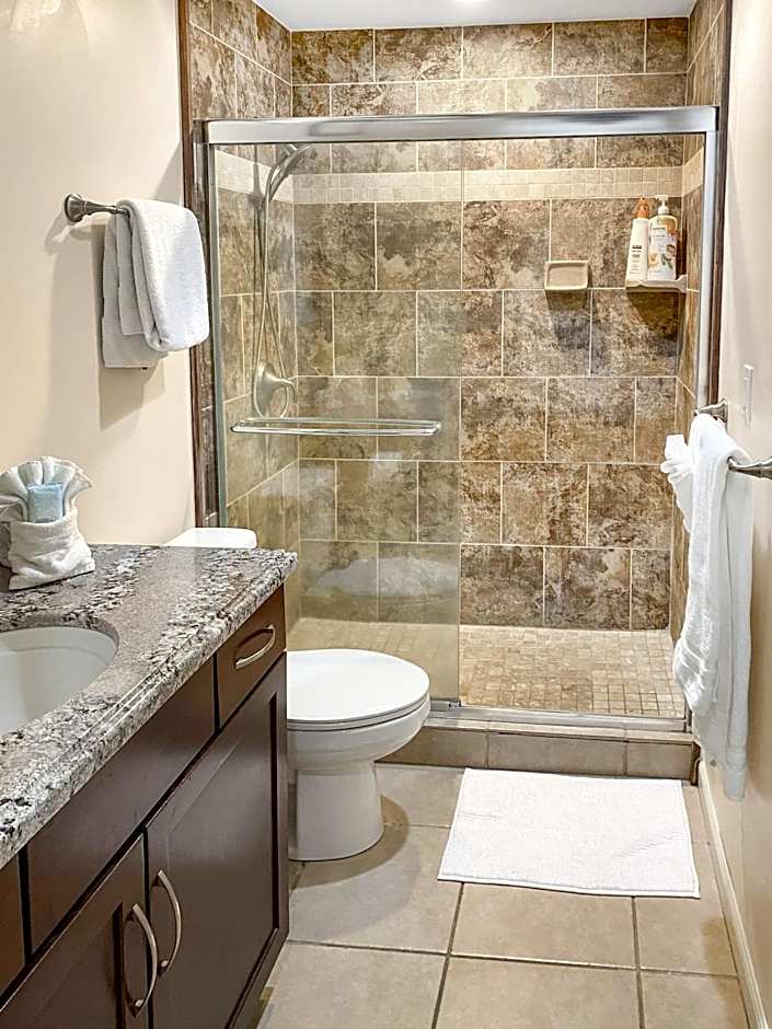 Renovated 2BR at Maui Banyan - Pool, Hot Tub, A/C