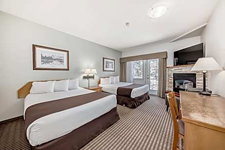 Deluxe Queen Room with Two Queen Beds