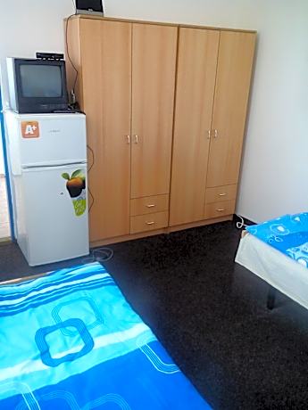 Standard Twin Room with Shared Bathroom