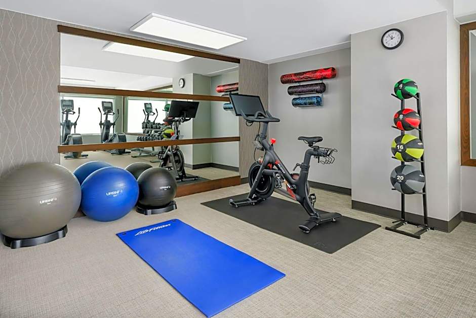 Courtyard by Marriott Los Angeles Woodland Hills