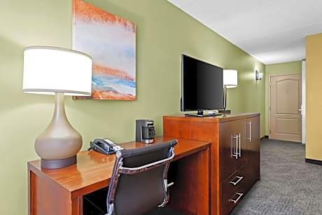 Queen Room