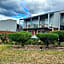 Mountain Creek Motel Bar & Restaurant
