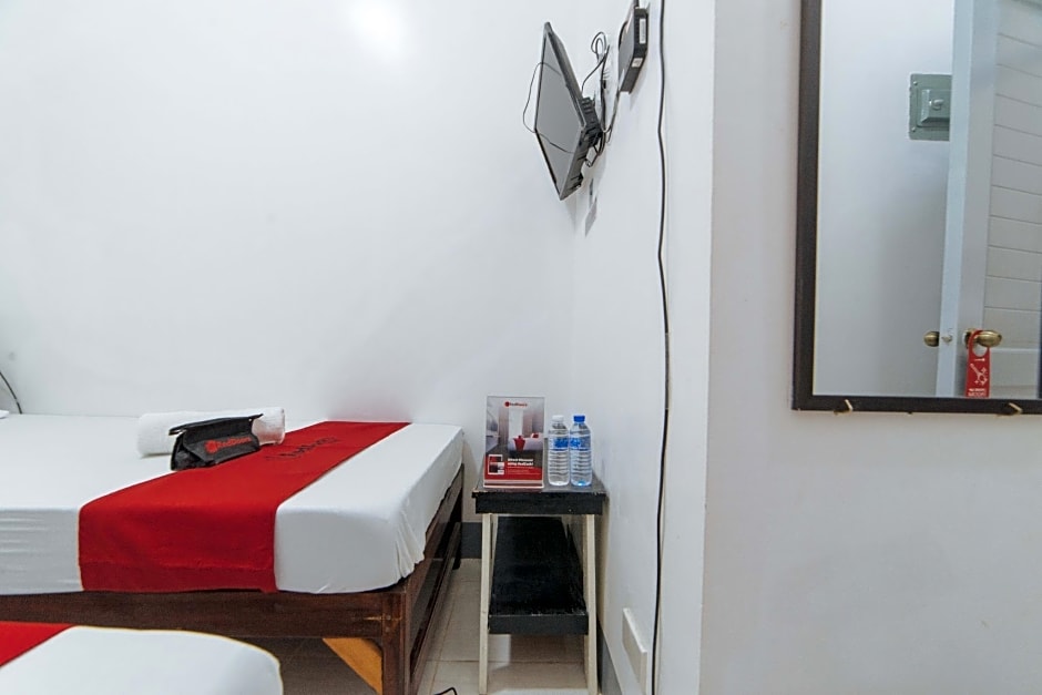 RedDoorz @ Plaza Jaro Iloilo