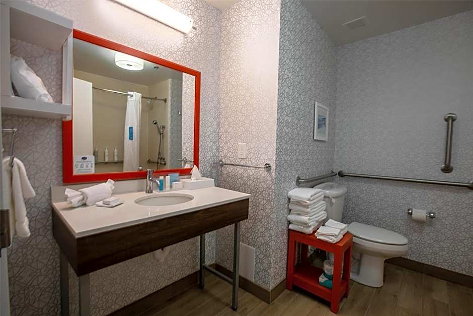 Hampton Inn By Hilton And Suites Wilder