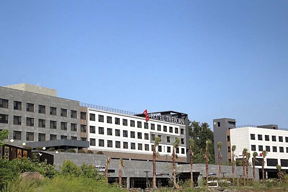 Hotel Theborn Jeju