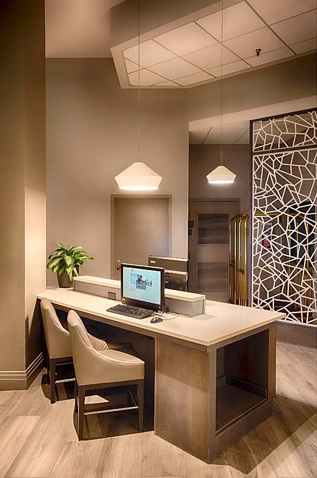 DoubleTree By Hilton Hotel Denver North