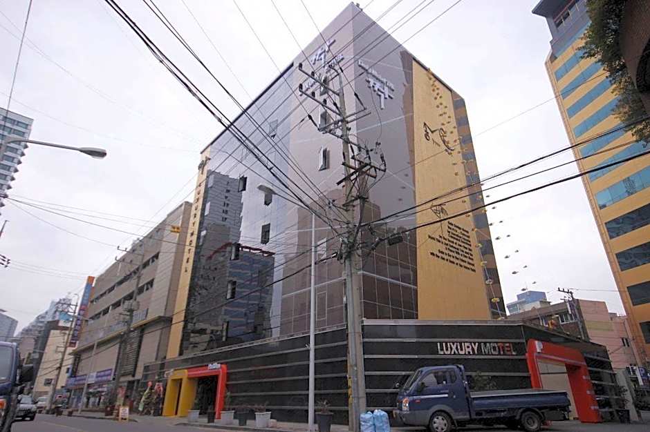 Busan H-AVENUE Hotel Seomyeon Station