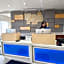 Holiday Inn Express & Suites Chicago O'Hare Airport by IHG