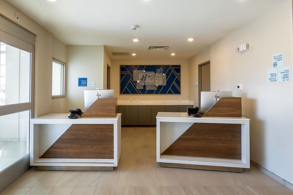 Holiday Inn Express & Suites Englewood - Denver South By IHG