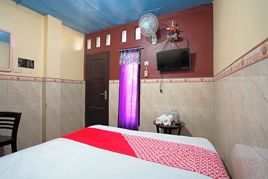 OYO 927 Carina Hotel