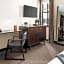 Joinery Hotel Pittsburgh, Curio Collection by Hilton