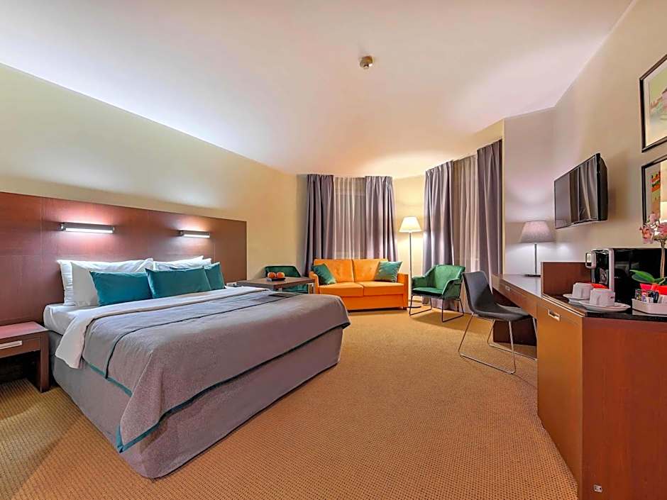 Mercure Airport Warszawa Hotel