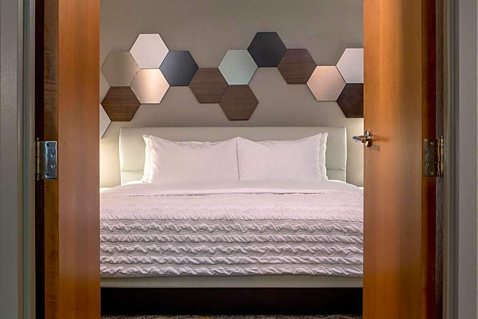 Le Meridien Boston Cambridge