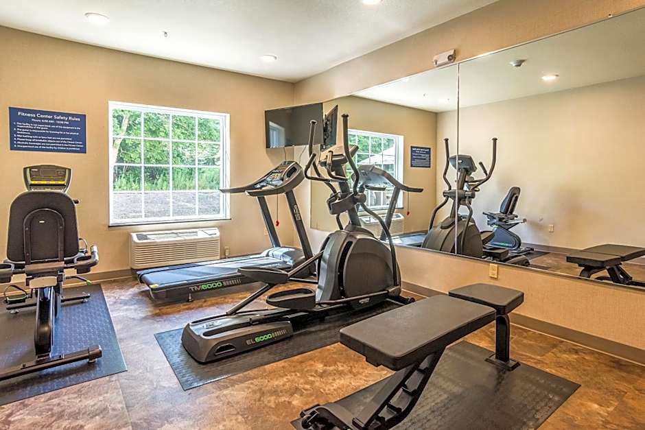 Cobblestone Hotel & Suites - Greenville