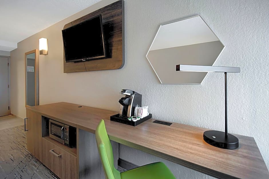 Holiday Inn Express Rochester - University Area By IHG