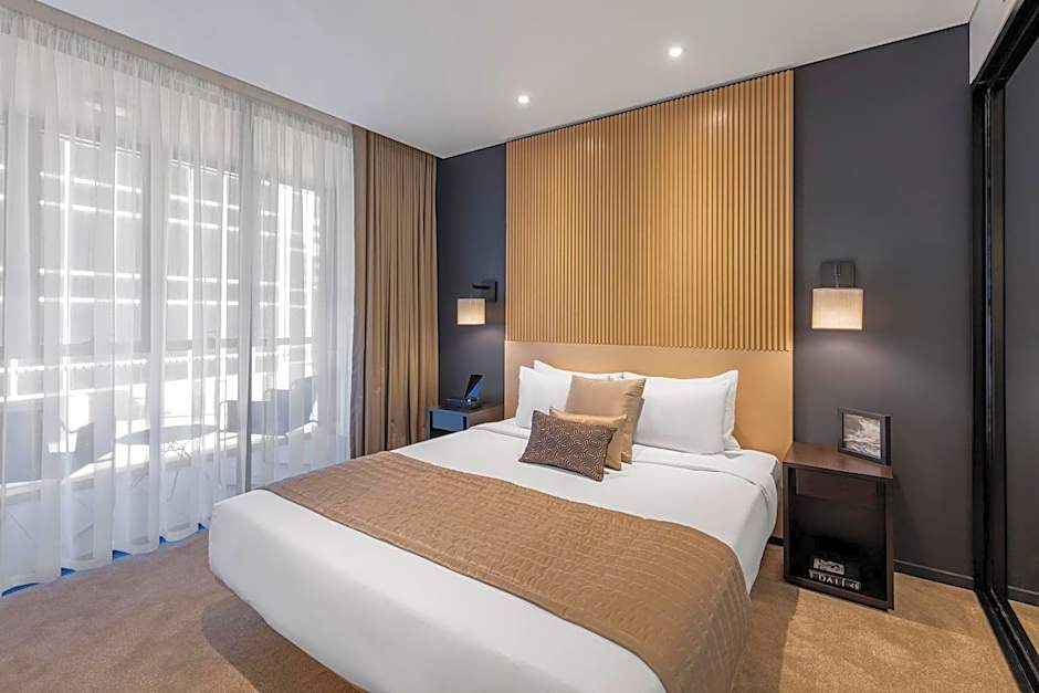 SKYE Hotel Suites Parramatta