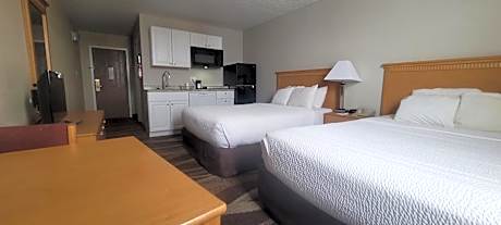 2 Queen Beds 2 Bedroom Suite Non-Smoking