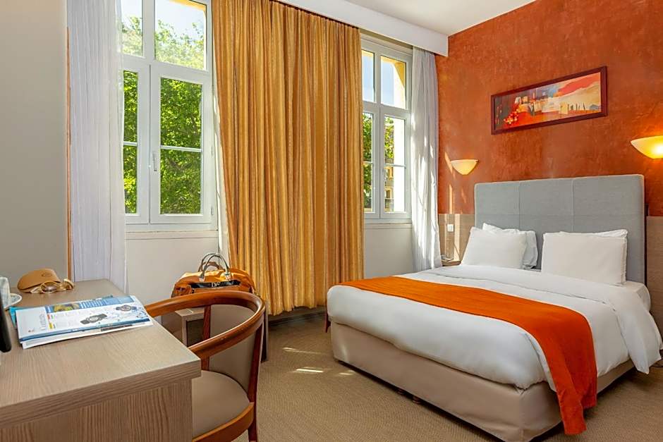 Kyriad Avignon - Palais des Papes