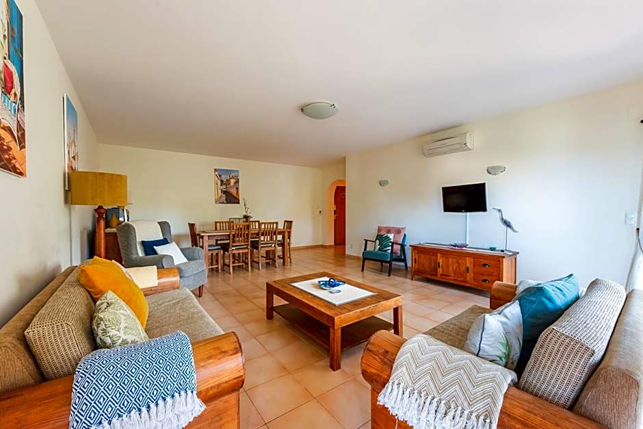 Photo 1 of 5 of Economy 3 Bedroom Apartment