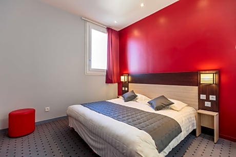 Standard 1 Queen Bed Non Smoking