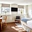 Admiral's House by Maison Pierre