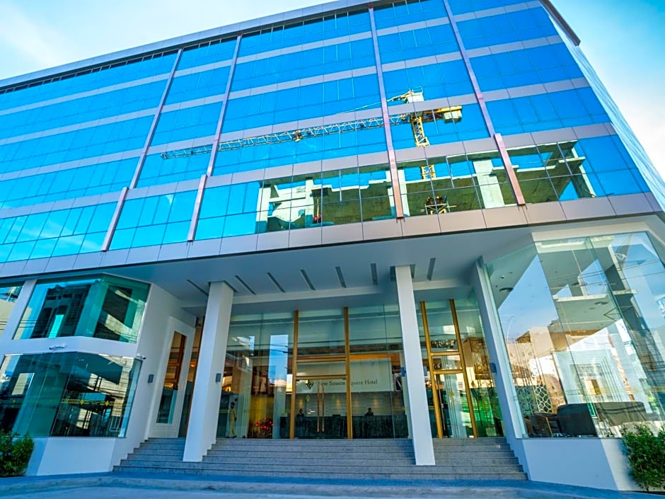 New Season Square Hotel