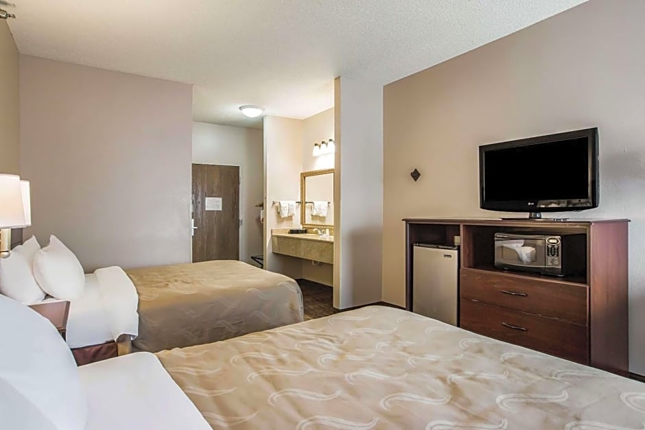 Quality Inn & Suites Lawrence - University Area