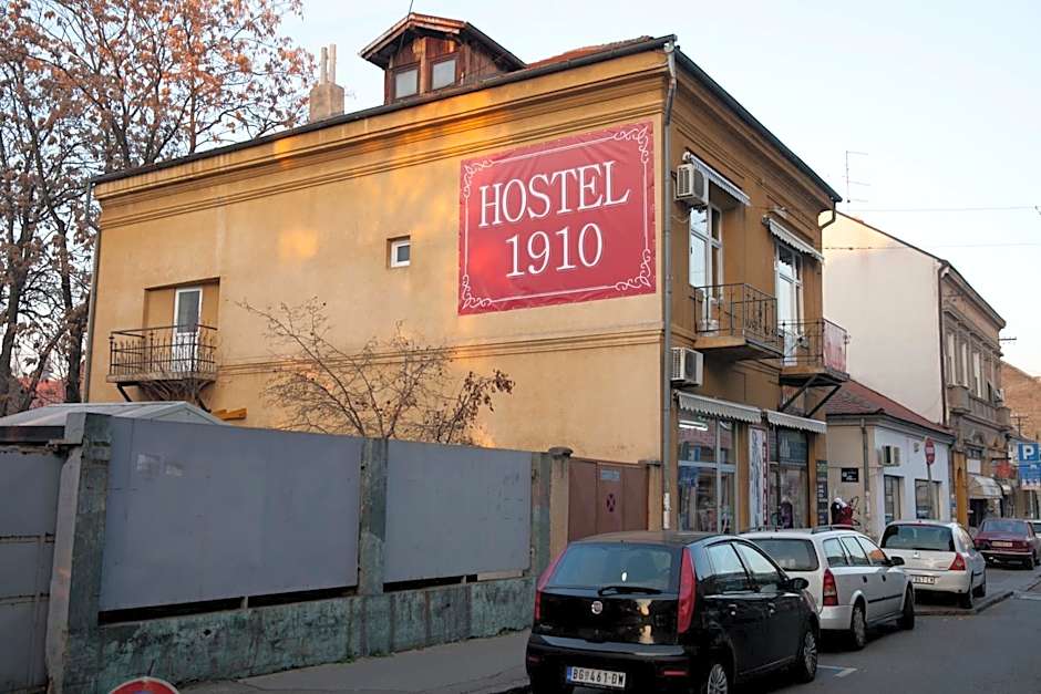 Hostel 1910