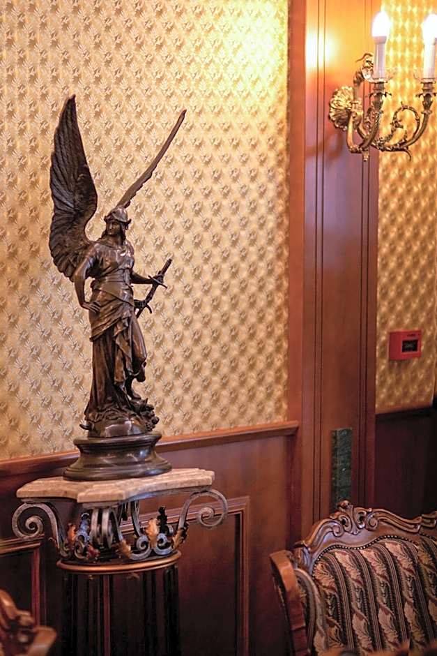 Grand Hotel London