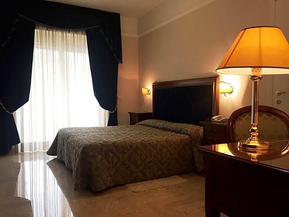 Mondial Park Hotel
