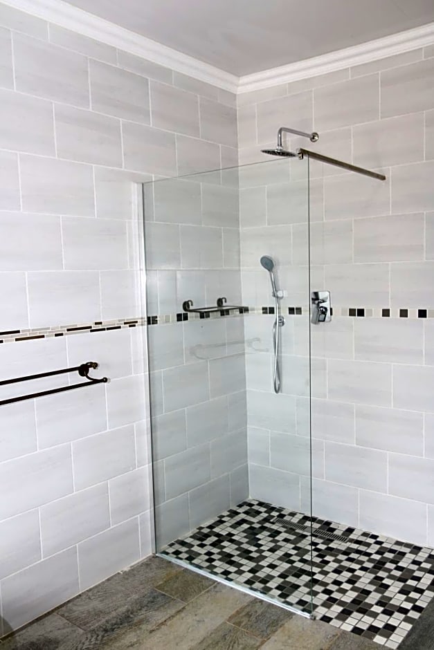 Charis View Guest House