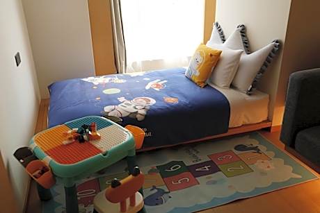 Family Suite, 1 King or 1 Double Tatami bed, Alternate: sofa bed, City view