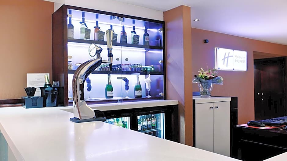 Holiday Inn Express Leeds-East By IHG