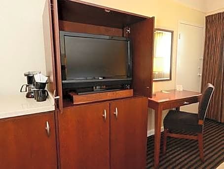 Lexington Inn & Suites NW Chicago Elgin