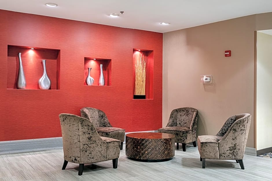 DoubleTree by Hilton Hotel Savannah Airport