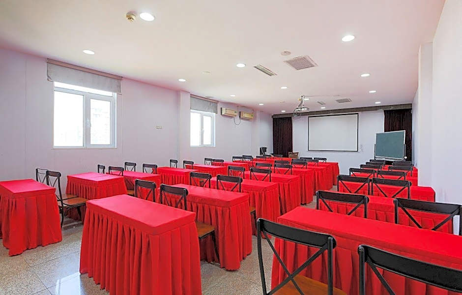 IU Hotel Tianjin Tianta Scenic Spot Wujiayao Metro Station