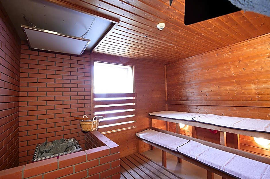 Log Hotel The Maple Lodge