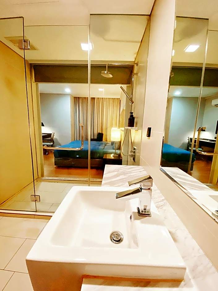 Straits Suite by C Homestay Malacca