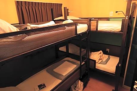 Bed in 4-Bed Mixed Dormitory Room