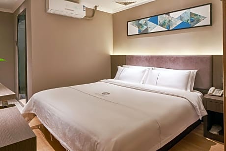 Deluxe Business Double Room