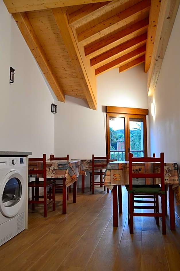 Villa de Salas Alojamientos