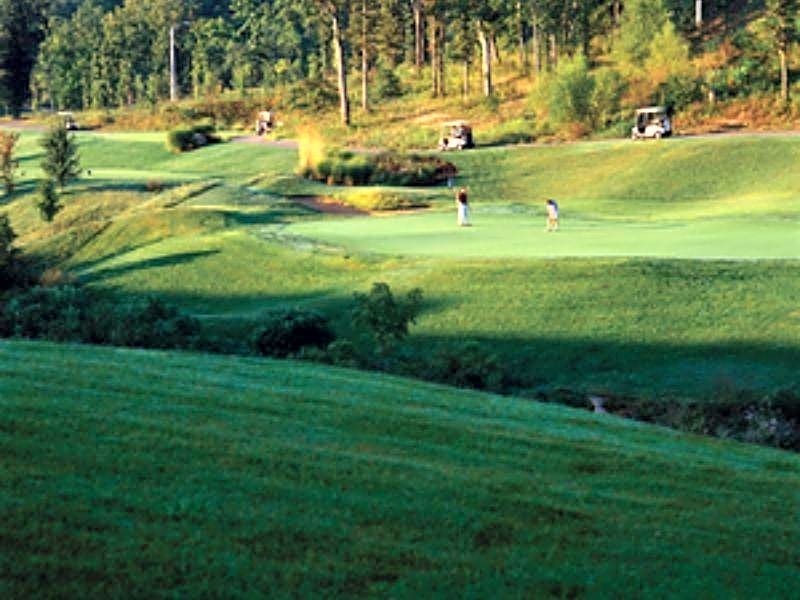 Wyndham Branson at The Falls