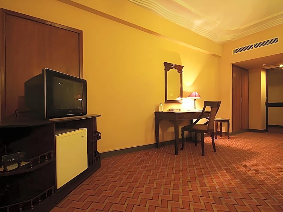 Hotel Crown Inn