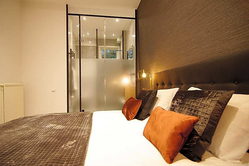 NEW! 2024 - The Canal Bridge Suites