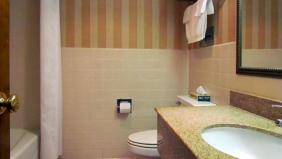 Magnuson Grand Pioneer & Suites