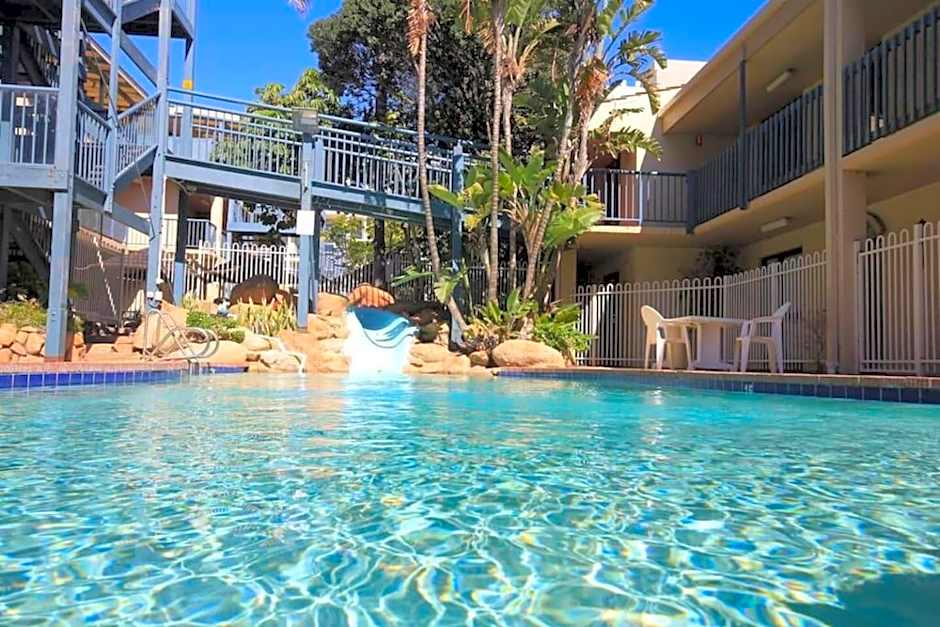 Coastal Salty Air 2Bedrm 2Bath w Ocean Views!